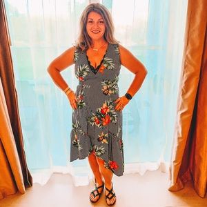 Who What Wear Wrap Dress Striped Tropical Size Medium